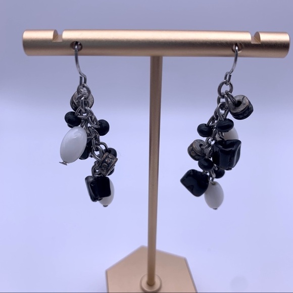 Lot of 2 Black Beaded Dangle Earrings - Picture 2 of 5